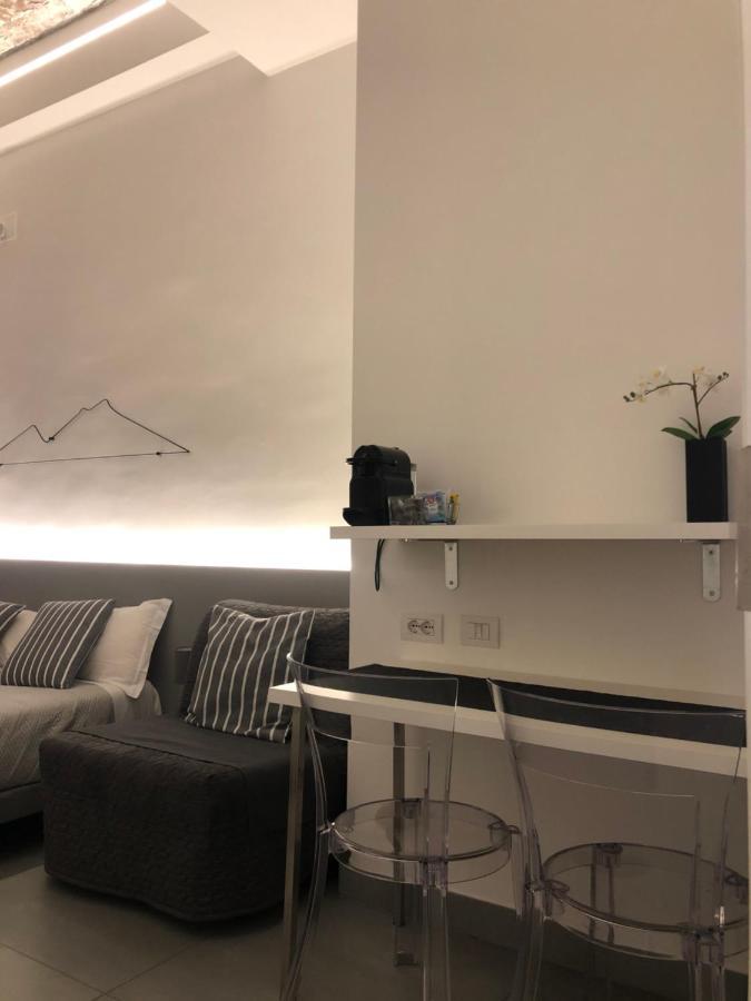 Vesucharme Suite Luxury Room Νάπολη Εξωτερικό φωτογραφία