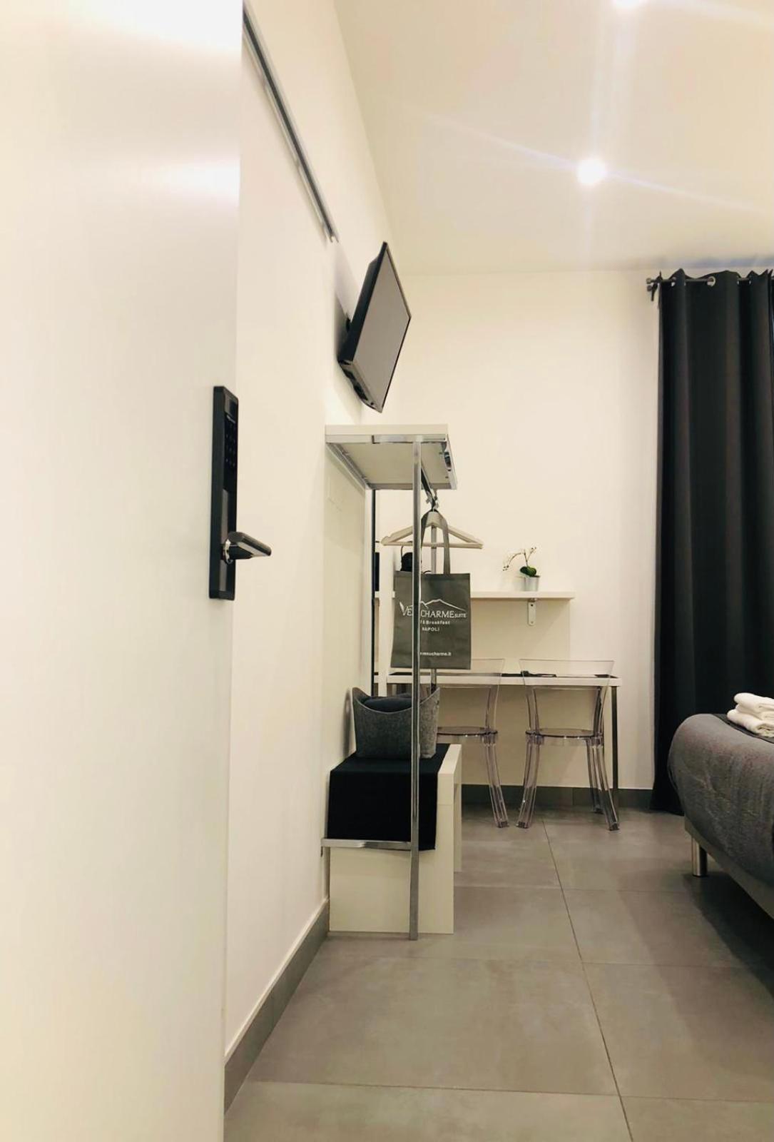 Vesucharme Suite Luxury Room Νάπολη Εξωτερικό φωτογραφία
