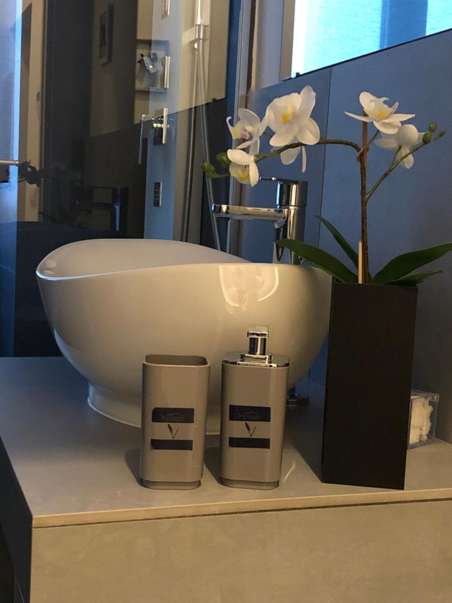 Vesucharme Suite Luxury Room Νάπολη Δωμάτιο φωτογραφία