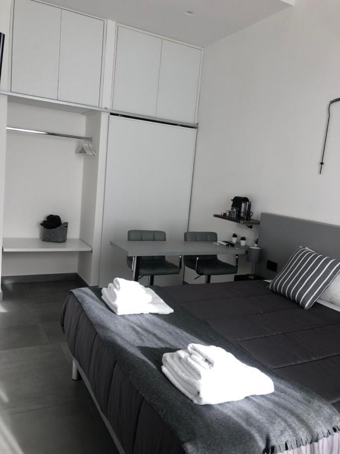 Vesucharme Suite Luxury Room Νάπολη Εξωτερικό φωτογραφία