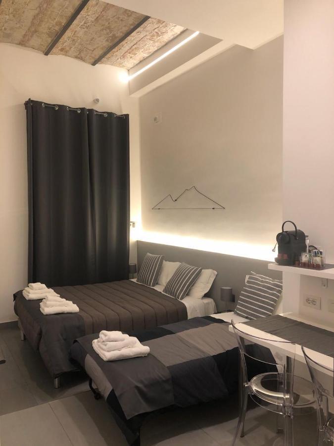 Vesucharme Suite Luxury Room Νάπολη Εξωτερικό φωτογραφία