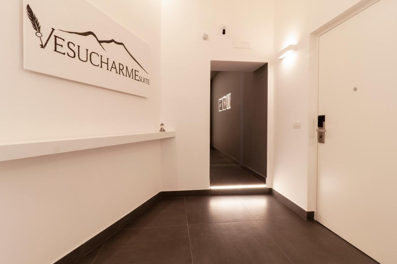 Vesucharme Suite Luxury Room Νάπολη Εξωτερικό φωτογραφία